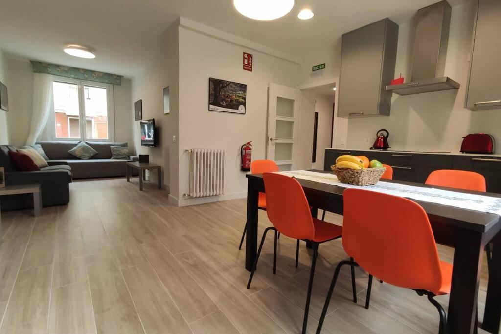 Acogedor, céntrico y amplio apartamento! Pamplona Inn 1 Extérieur photo