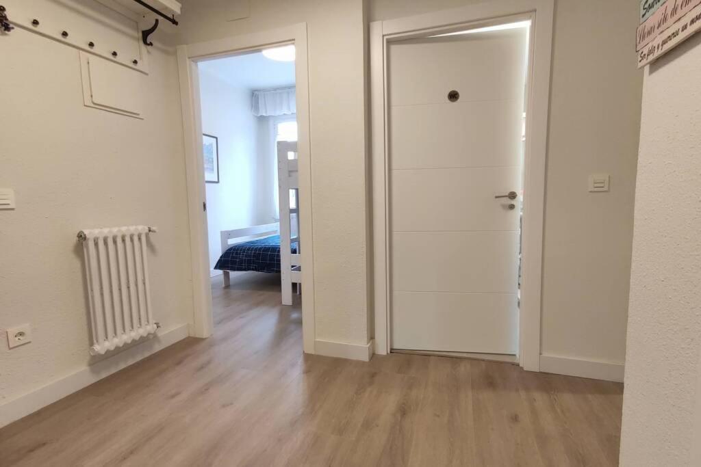 Acogedor, céntrico y amplio apartamento! Pamplona Inn 1 Extérieur photo